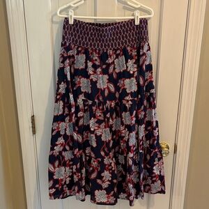 Susan Graver pure Skirt - Navy and Red Floral in excellent condtion large petite